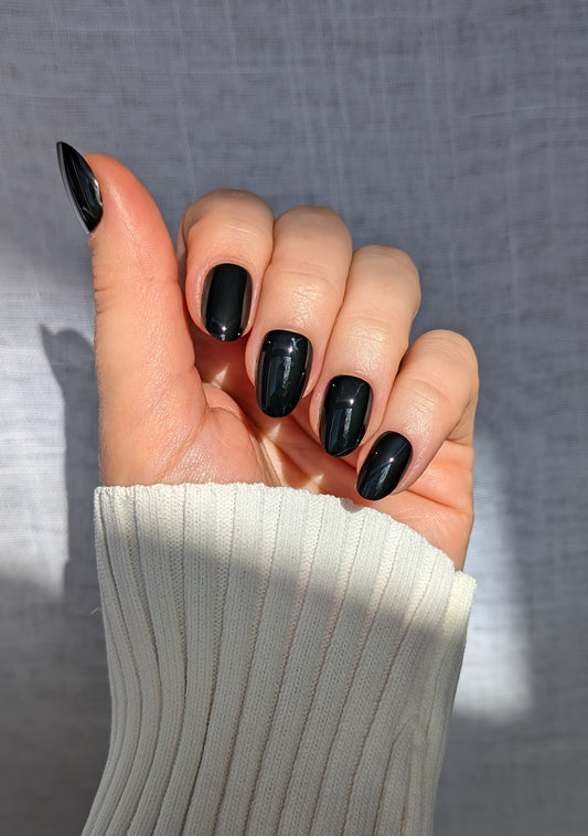 Blackout Club | Short Oval