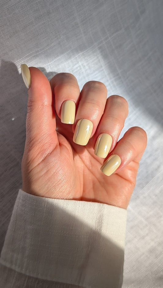 Mellow Yellow | Short Square