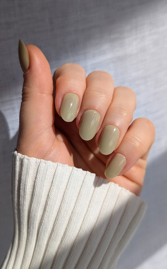 Soft Pistachio | Short Oval
